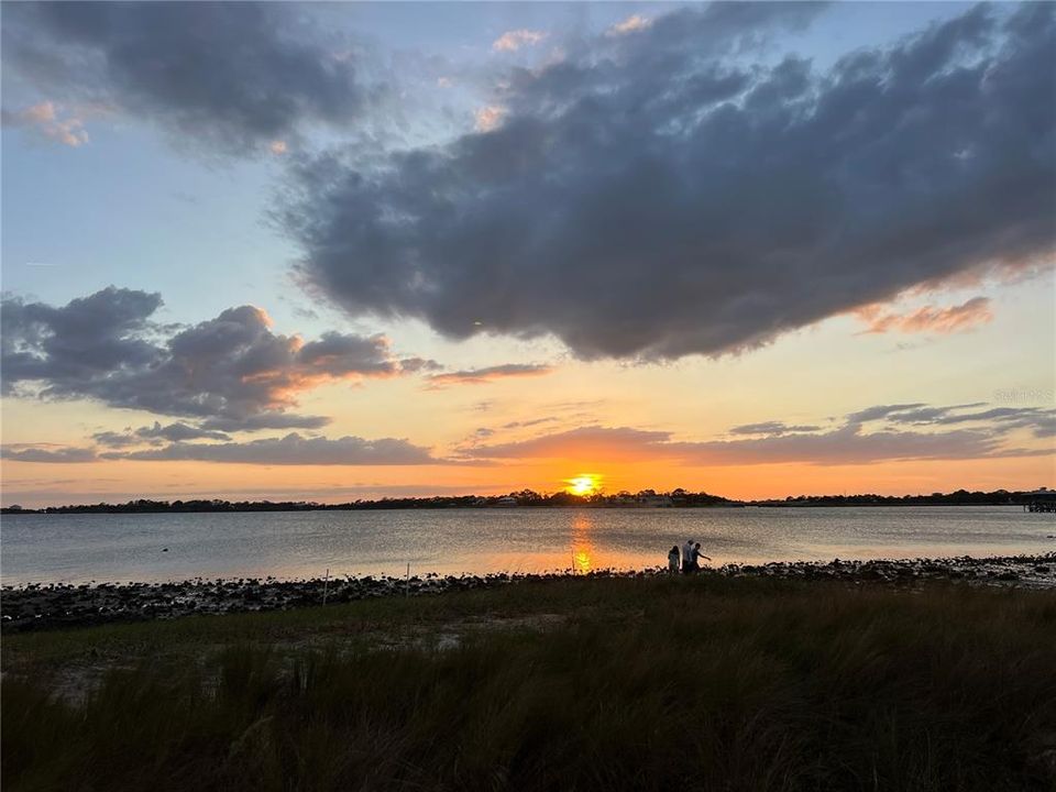 En Venta: $348,500 (2 camas, 2 baños, 1120 Pies cuadrados)