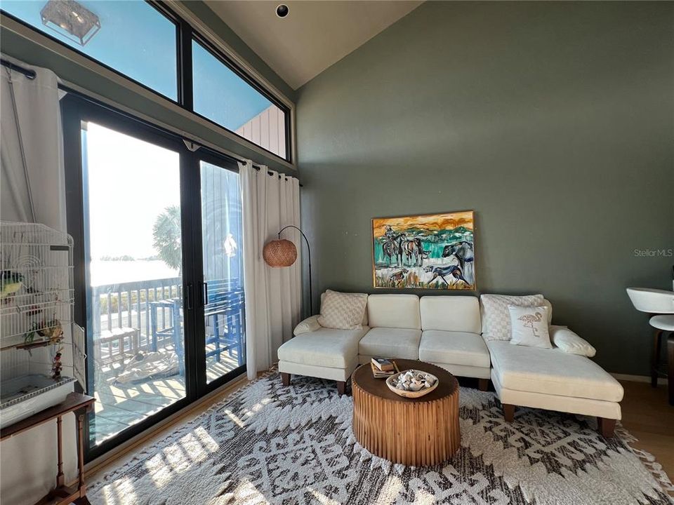 En Venta: $348,500 (2 camas, 2 baños, 1120 Pies cuadrados)