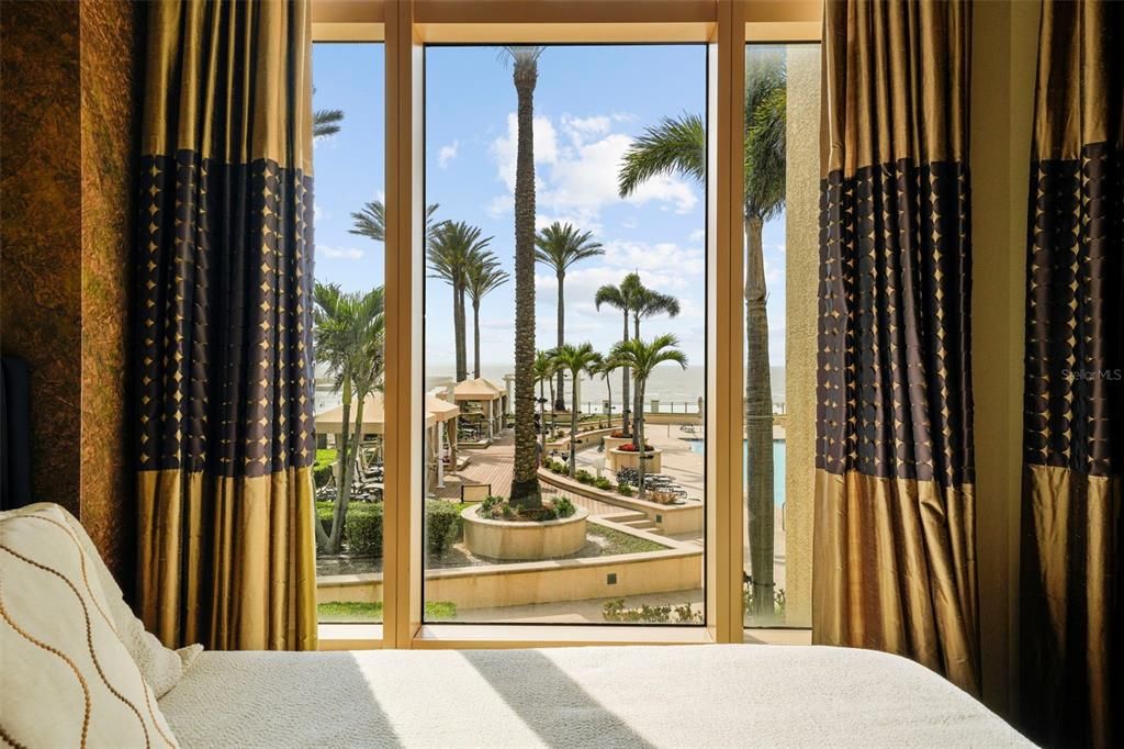 For Sale: $2,400,000 (2 beds, 2 baths, 2022 Square Feet)