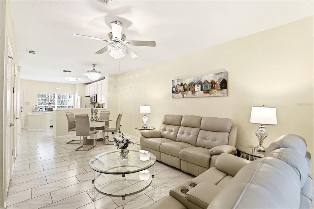 Activo con contrato: $225,000 (2 camas, 2 baños, 1138 Pies cuadrados)