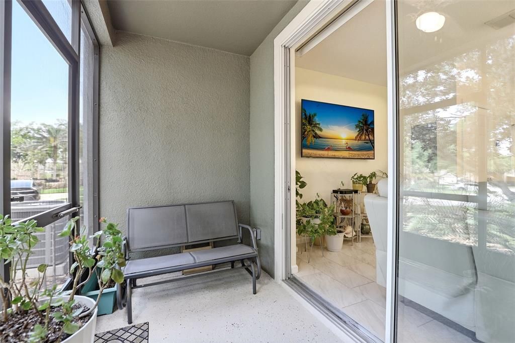 Activo con contrato: $225,000 (2 camas, 2 baños, 1138 Pies cuadrados)