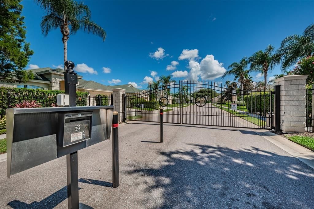 Activo con contrato: $389,900 (3 camas, 2 baños, 1683 Pies cuadrados)