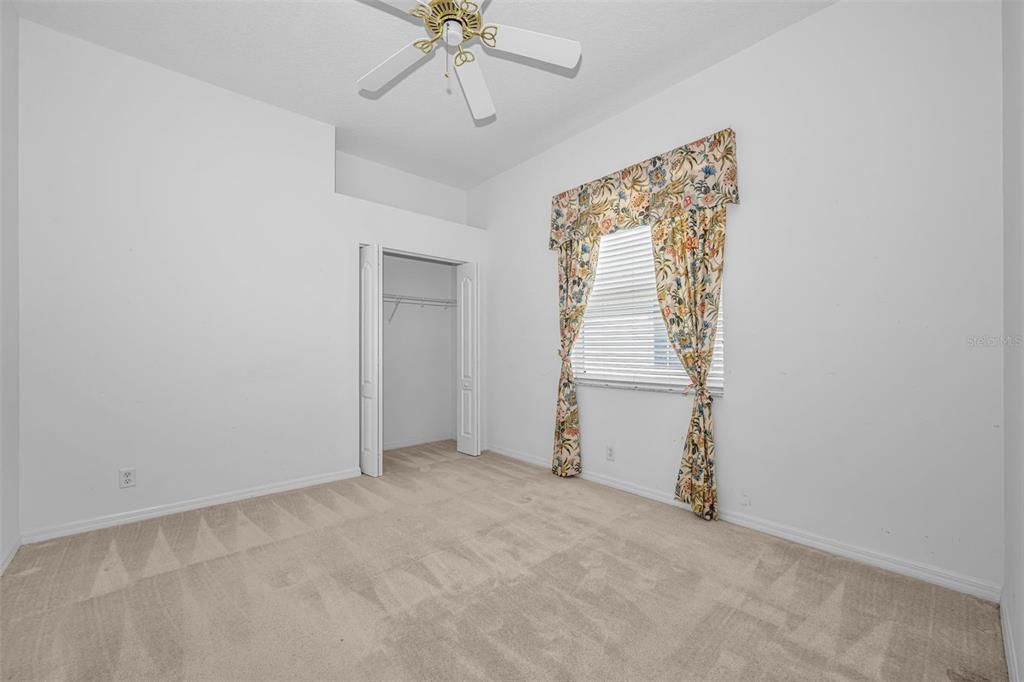 Activo con contrato: $389,900 (3 camas, 2 baños, 1683 Pies cuadrados)