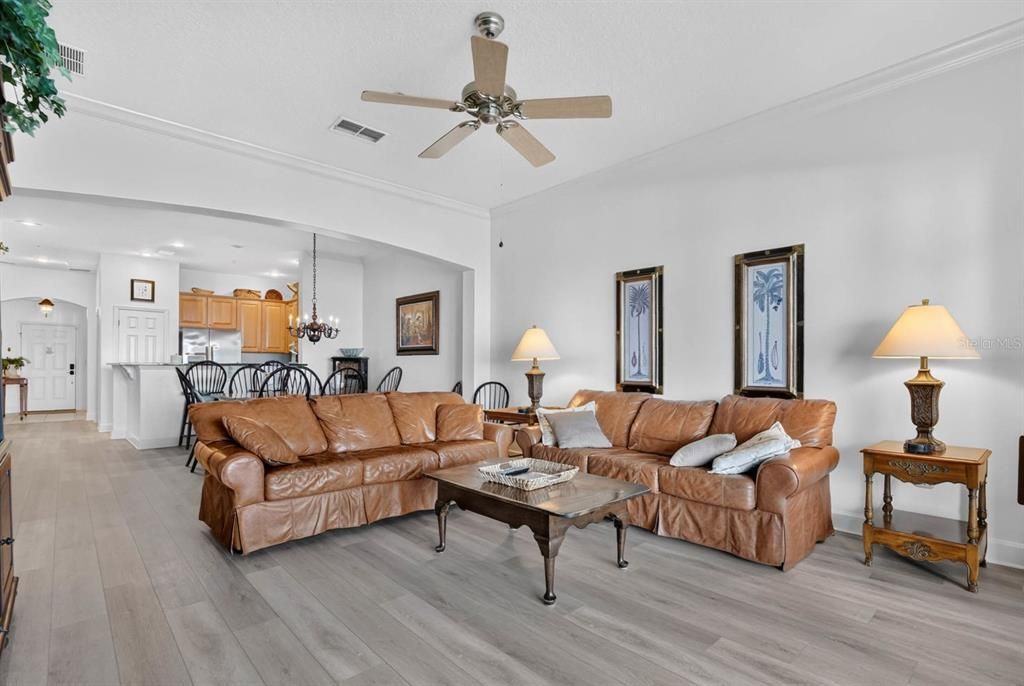 Active With Contract: $724,900 (3 beds, 2 baths, 1682 Square Feet)