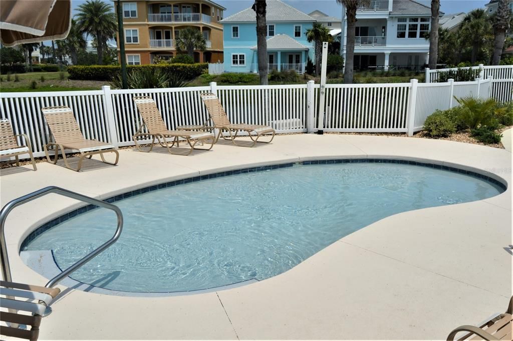 Active With Contract: $724,900 (3 beds, 2 baths, 1682 Square Feet)