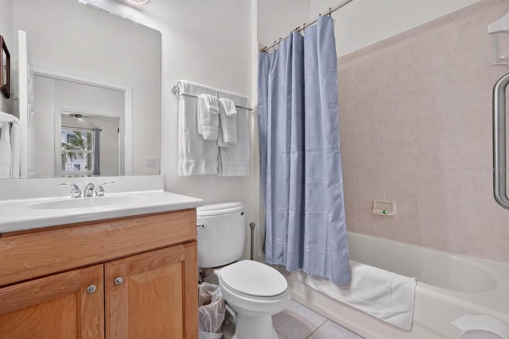 Active With Contract: $724,900 (3 beds, 2 baths, 1682 Square Feet)