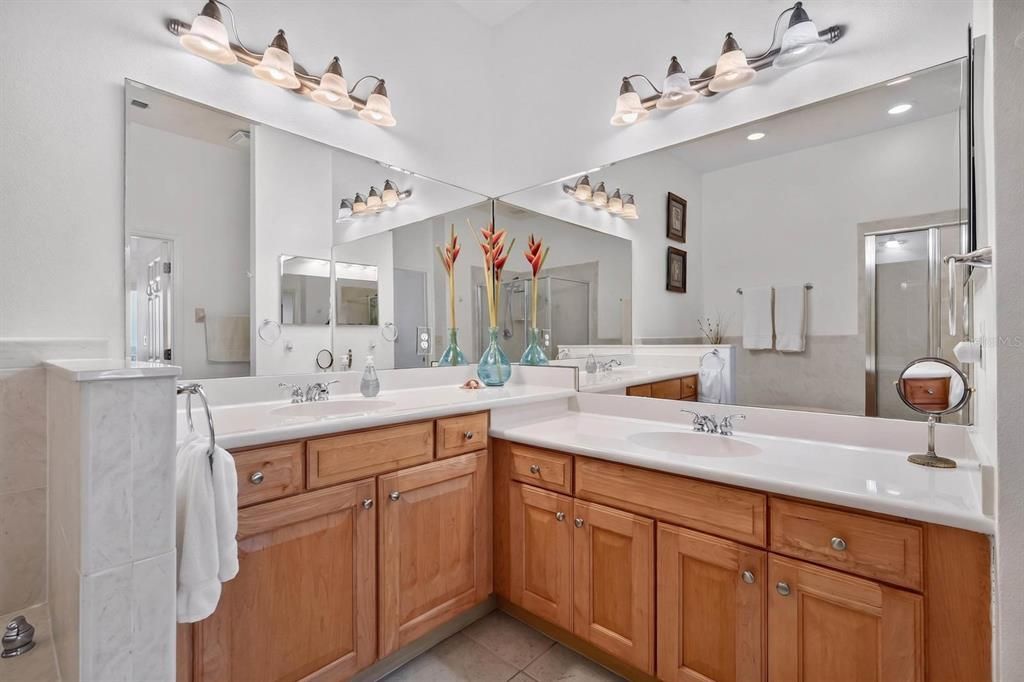 Active With Contract: $724,900 (3 beds, 2 baths, 1682 Square Feet)