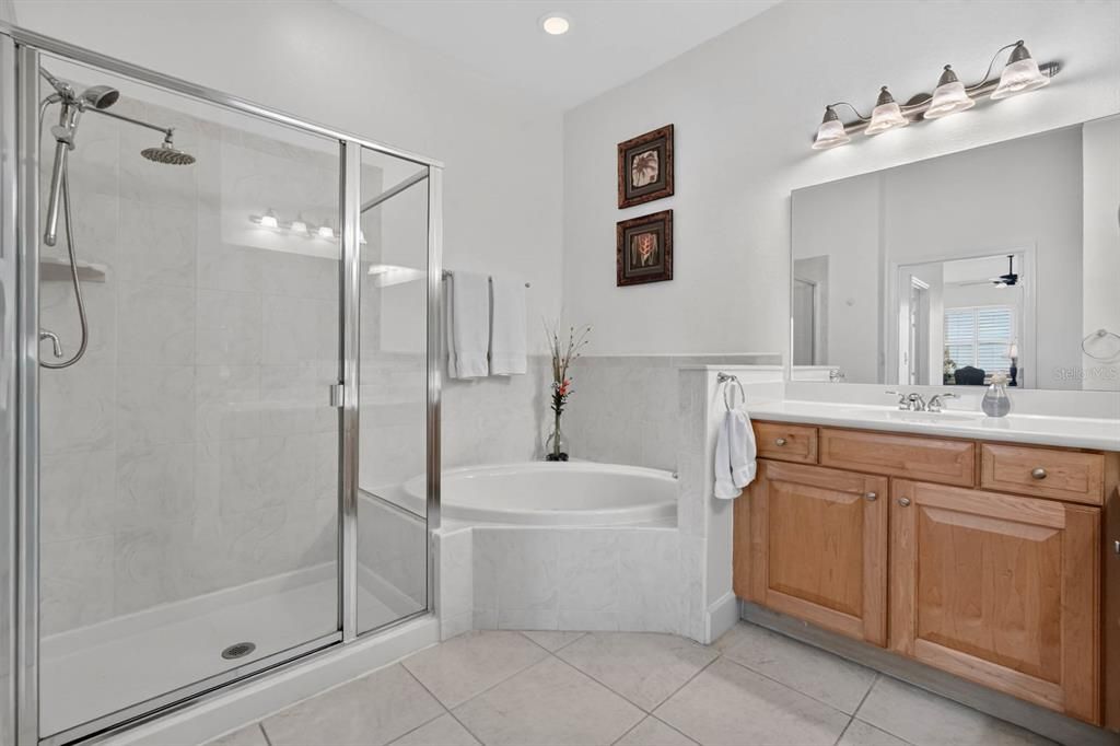 Active With Contract: $724,900 (3 beds, 2 baths, 1682 Square Feet)