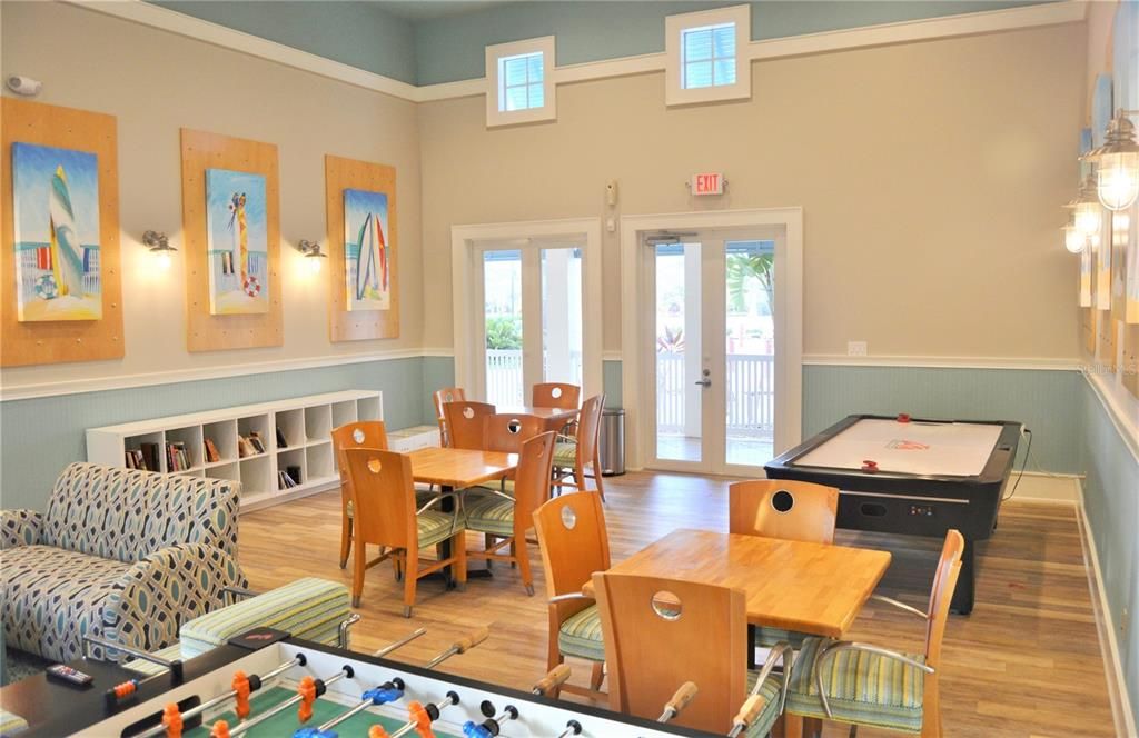 Active With Contract: $724,900 (3 beds, 2 baths, 1682 Square Feet)