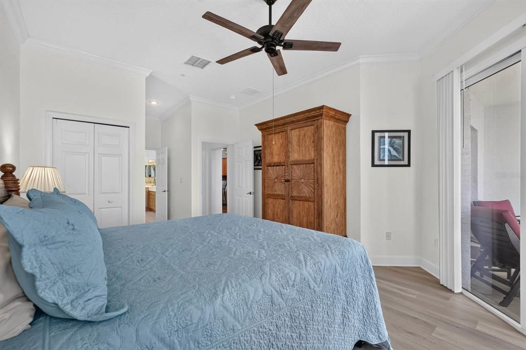 Active With Contract: $724,900 (3 beds, 2 baths, 1682 Square Feet)