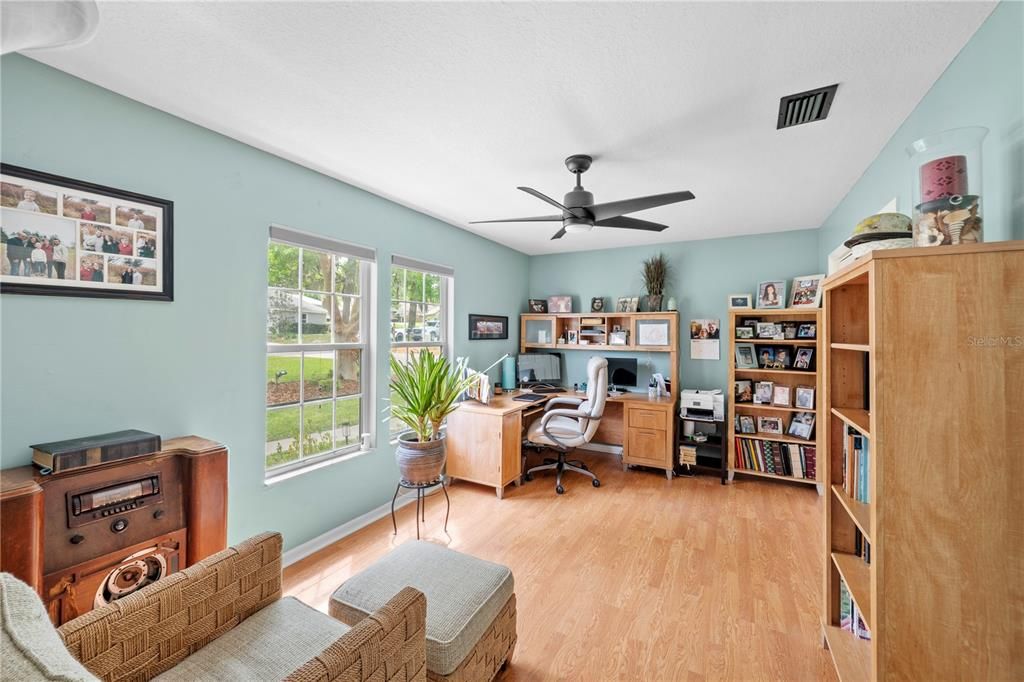 For Sale: $724,900 (4 beds, 3 baths, 3152 Square Feet)