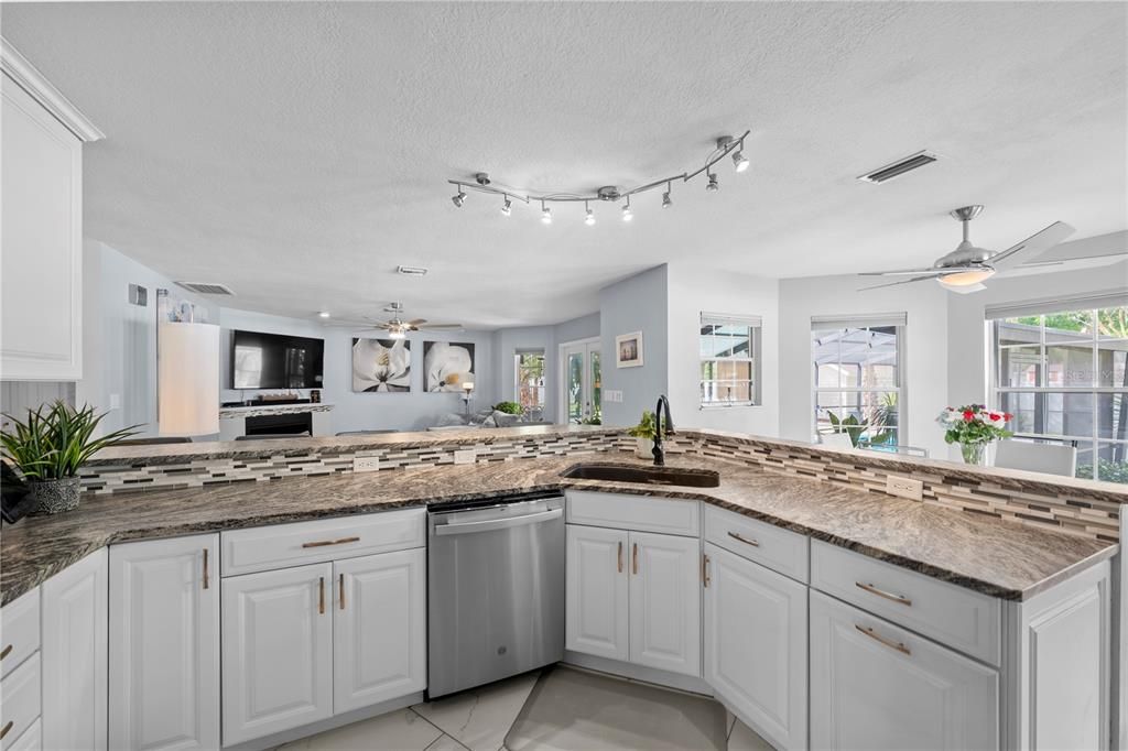 For Sale: $724,900 (4 beds, 3 baths, 3152 Square Feet)
