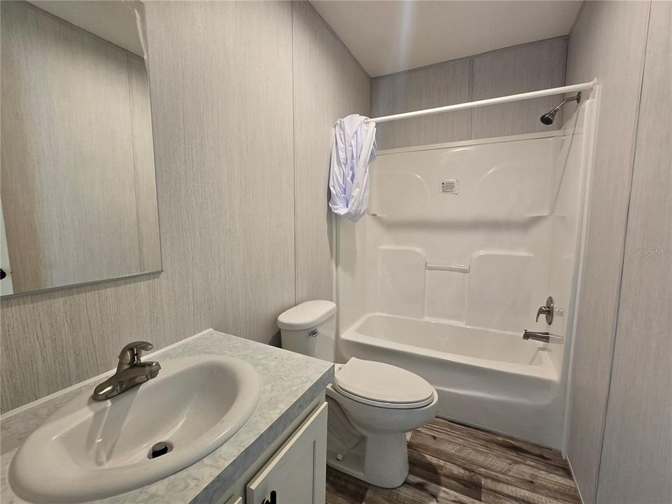 出租: $1,600 (2 贝兹, 2 浴室, 728 平方英尺)