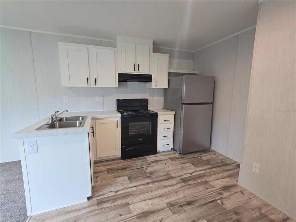 出租: $1,600 (2 贝兹, 2 浴室, 728 平方英尺)