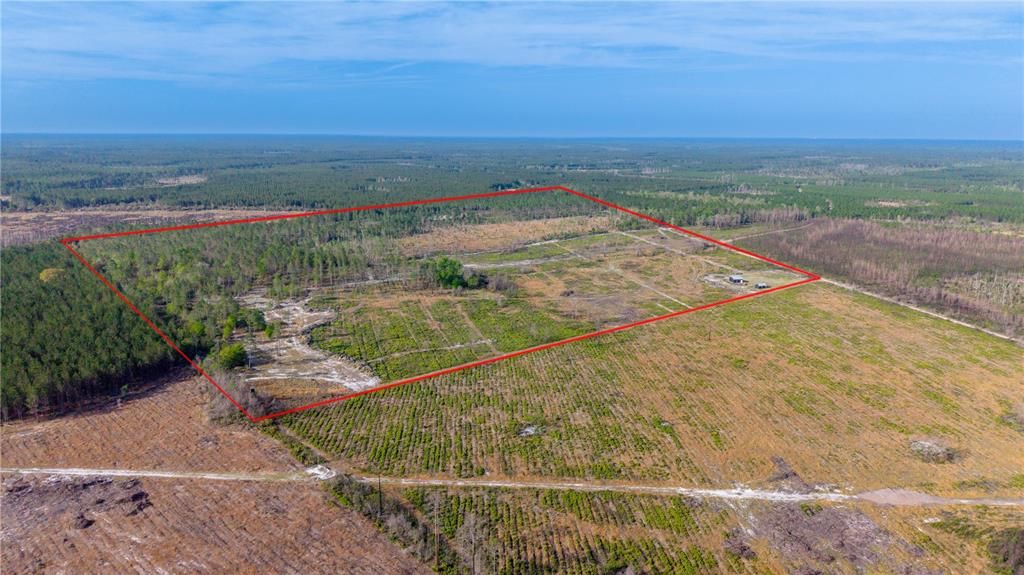 En Venta: $459,000 (84.11 acres)