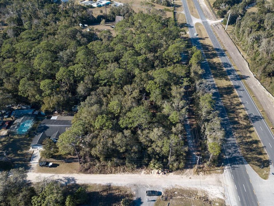 待售: $400,000 (5.84 acres)