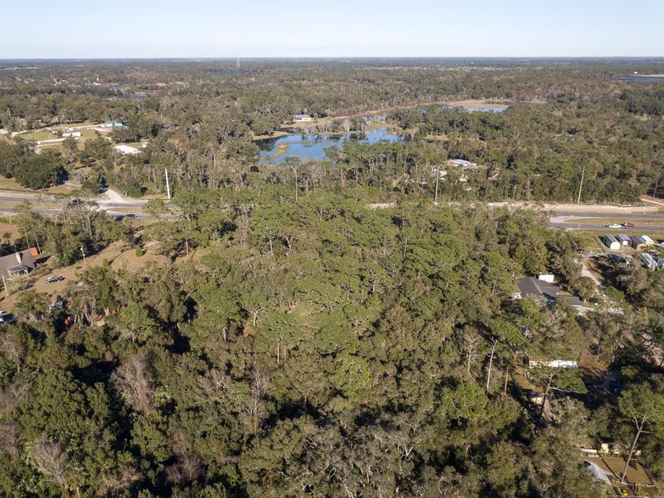 待售: $400,000 (5.84 acres)