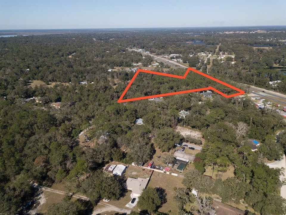 待售: $400,000 (5.84 acres)