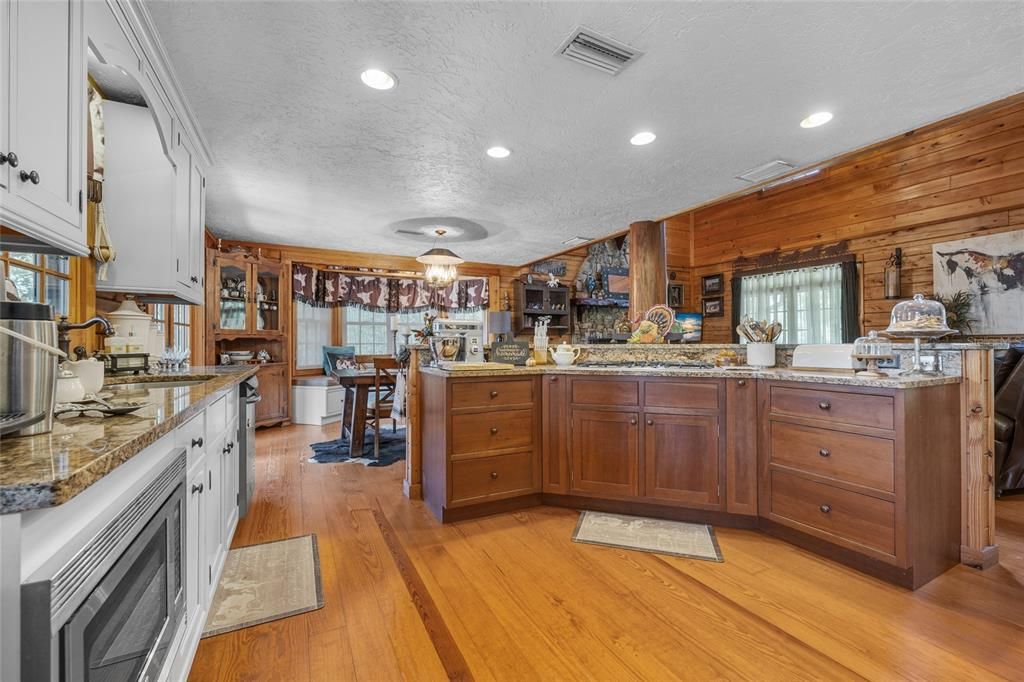 En Venta: $1,800,000 (5 camas, 4 baños, 6719 Pies cuadrados)