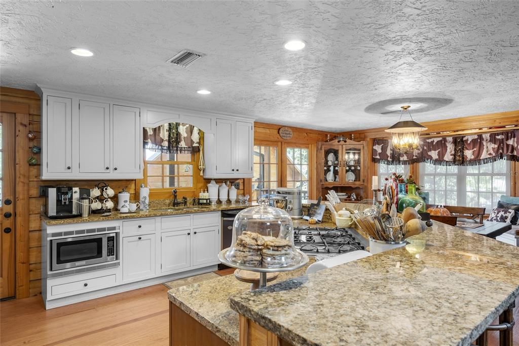 En Venta: $1,800,000 (5 camas, 4 baños, 6719 Pies cuadrados)