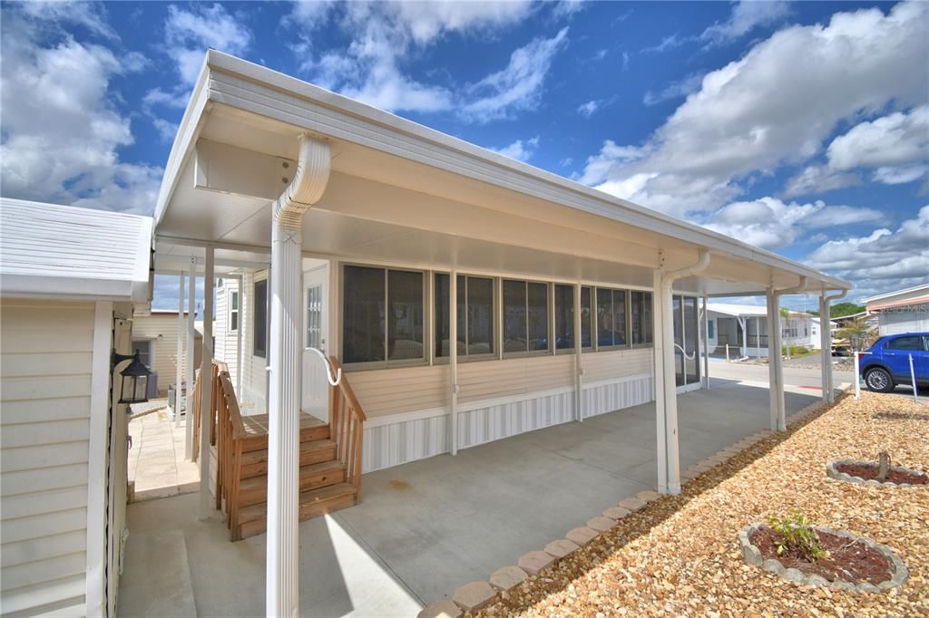 For Sale: $189,900 (2 beds, 2 baths, 900 Square Feet)