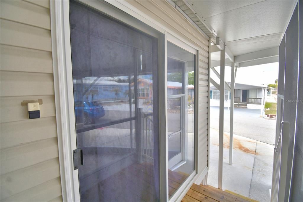 For Sale: $189,900 (2 beds, 2 baths, 900 Square Feet)