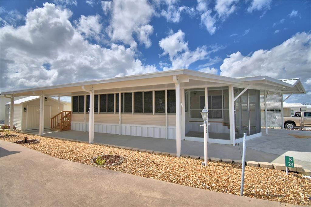 For Sale: $189,900 (2 beds, 2 baths, 900 Square Feet)