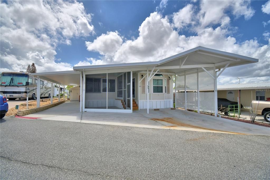 For Sale: $189,900 (2 beds, 2 baths, 900 Square Feet)