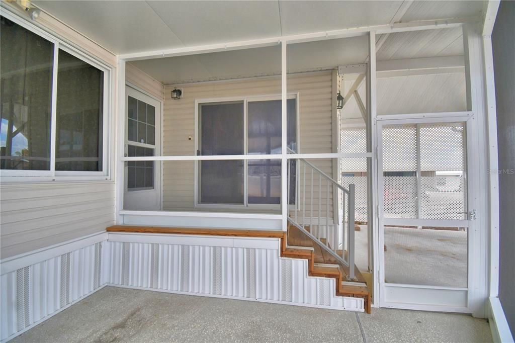 For Sale: $189,900 (2 beds, 2 baths, 900 Square Feet)