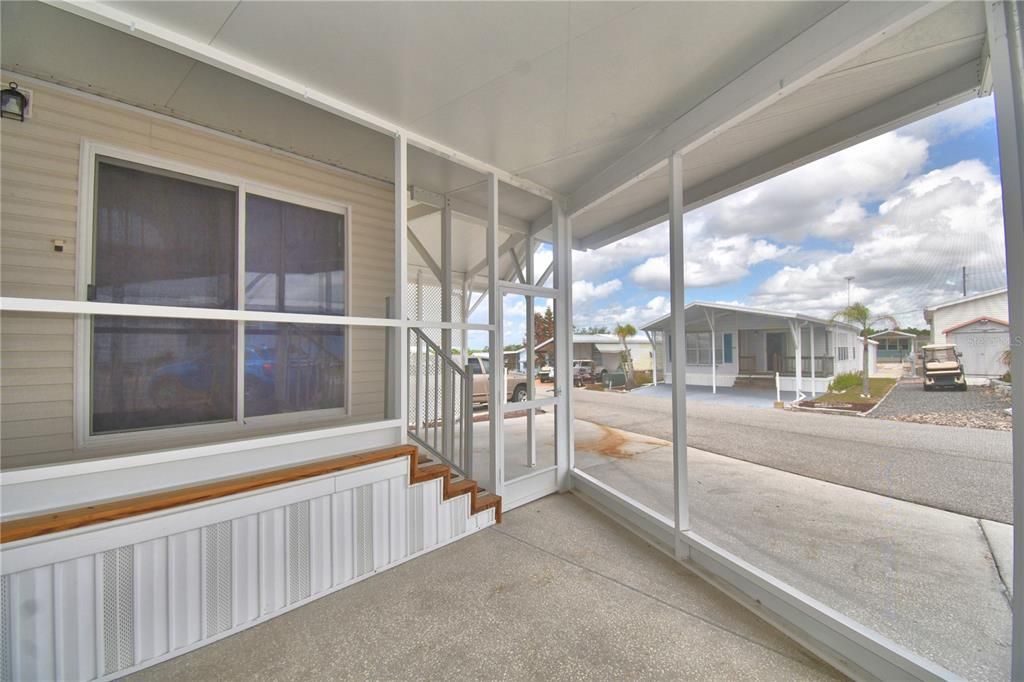 For Sale: $189,900 (2 beds, 2 baths, 900 Square Feet)