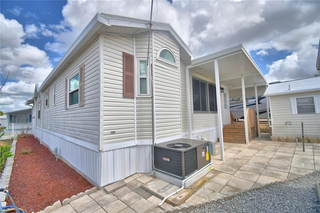 For Sale: $189,900 (2 beds, 2 baths, 900 Square Feet)