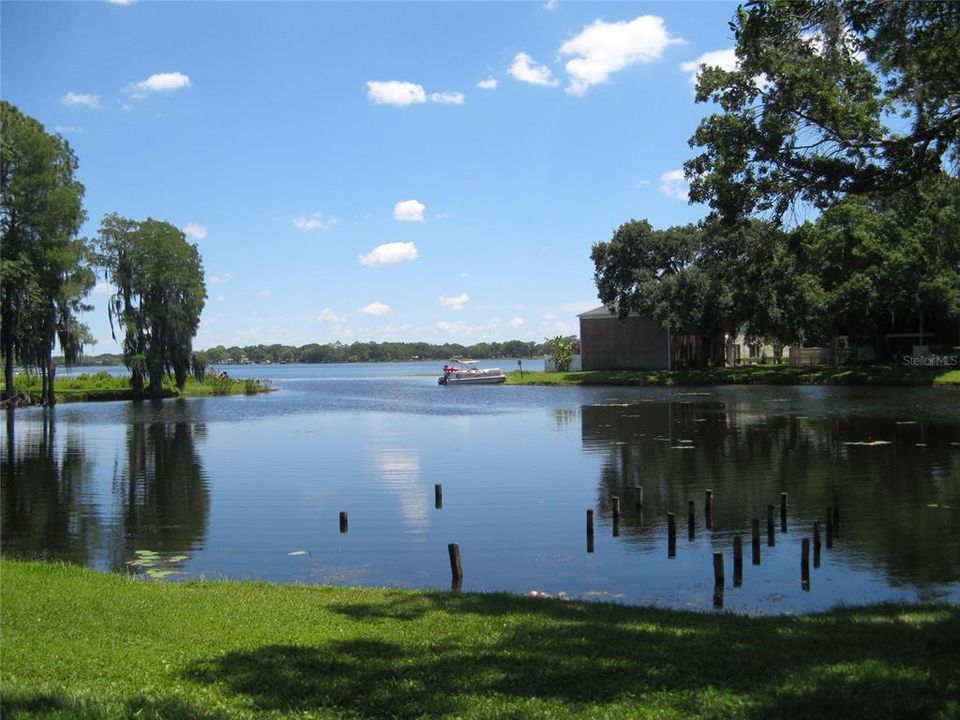 For Rent: $1,350 (1 beds, 1 baths, 644 Square Feet)