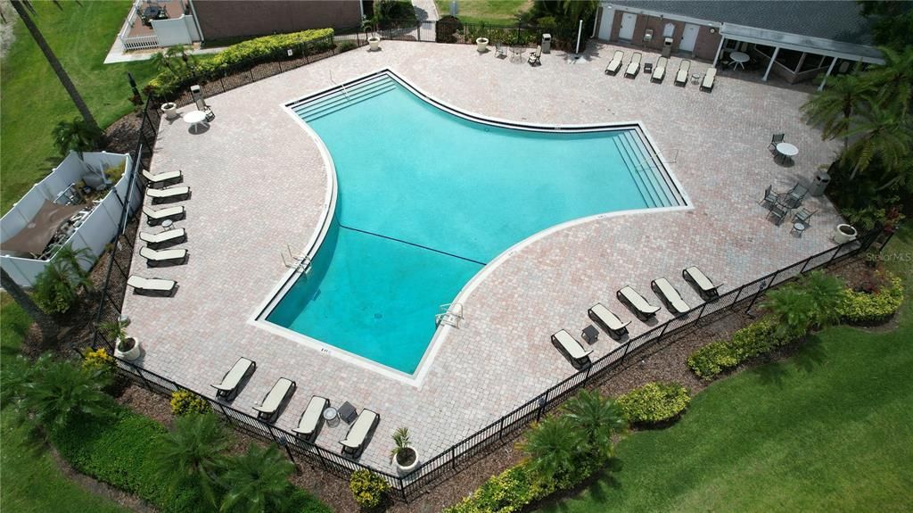 For Rent: $1,350 (1 beds, 1 baths, 644 Square Feet)