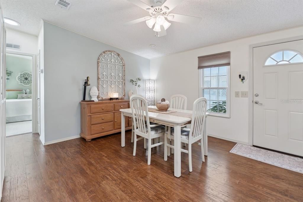 For Sale: $185,000 (2 beds, 2 baths, 1456 Square Feet)