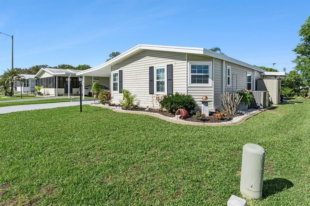 For Sale: $185,000 (2 beds, 2 baths, 1456 Square Feet)