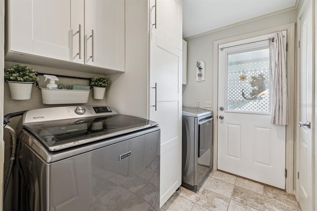 For Sale: $185,000 (2 beds, 2 baths, 1456 Square Feet)
