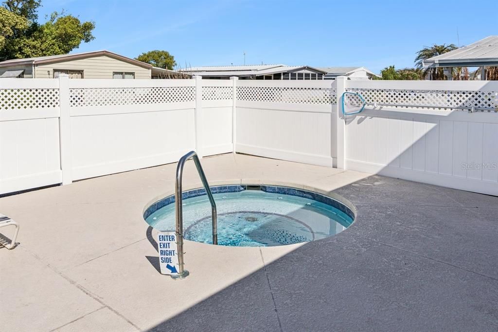 For Sale: $185,000 (2 beds, 2 baths, 1456 Square Feet)