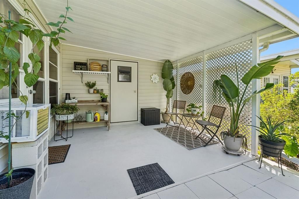 For Sale: $185,000 (2 beds, 2 baths, 1456 Square Feet)