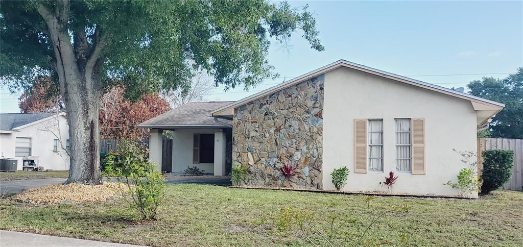 Activo con contrato: $285,000 (3 camas, 2 baños, 1218 Pies cuadrados)