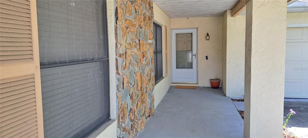 Activo con contrato: $285,000 (3 camas, 2 baños, 1218 Pies cuadrados)