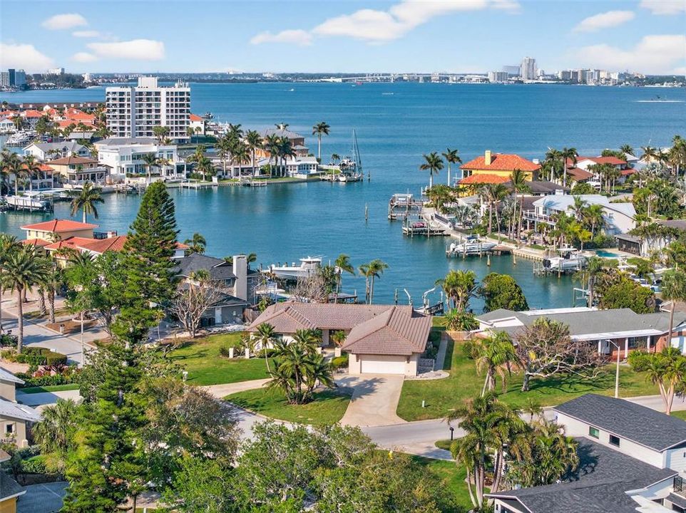 На продажу: $1,600,000 (4 спален, 3 ванн, 3083 Квадратных фут)