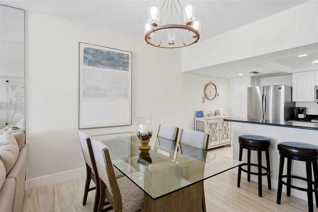 В аренду: $6,500 (2 спален, 2 ванн, 1298 Квадратных фут)