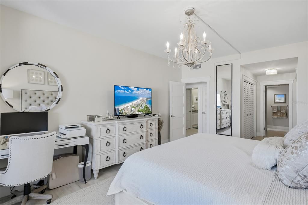 В аренду: $6,500 (2 спален, 2 ванн, 1298 Квадратных фут)