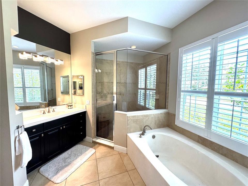 待售: $757,000 (4 贝兹, 3 浴室, 2548 平方英尺)