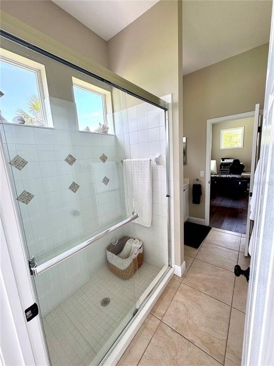 待售: $757,000 (4 贝兹, 3 浴室, 2548 平方英尺)