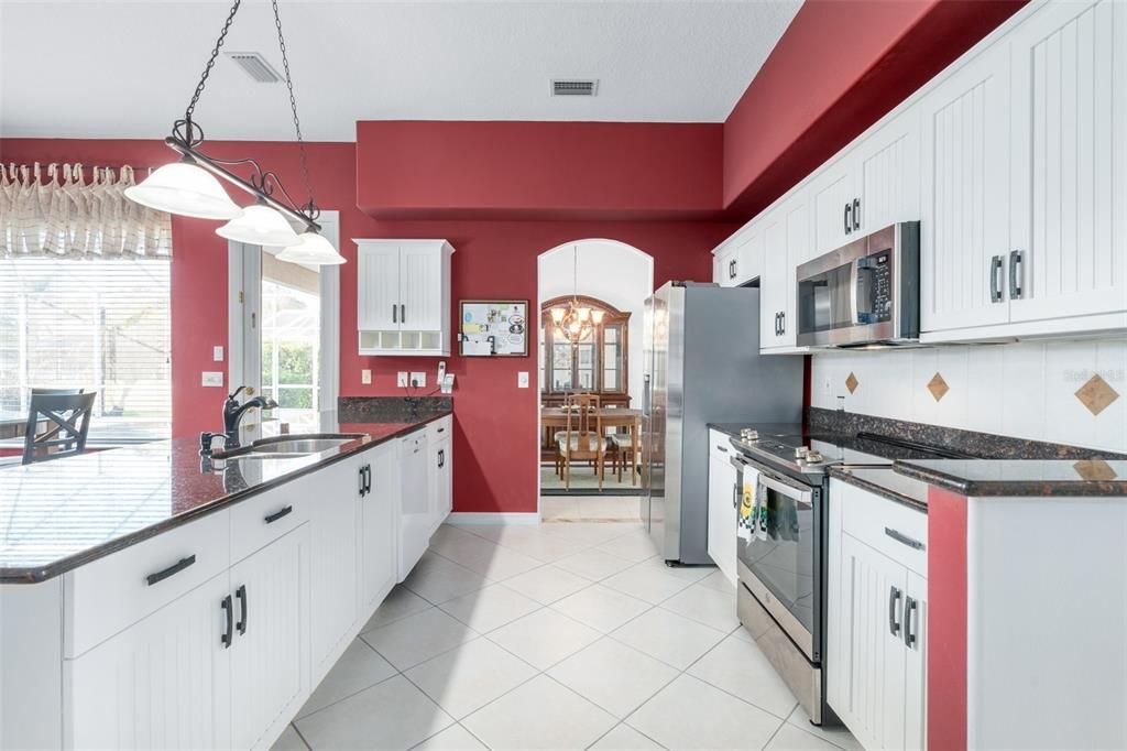 En Venta: $520,000 (3 camas, 2 baños, 2014 Pies cuadrados)