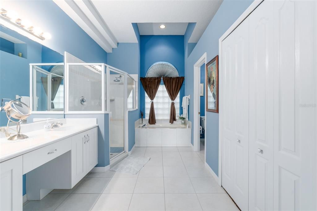 En Venta: $520,000 (3 camas, 2 baños, 2014 Pies cuadrados)