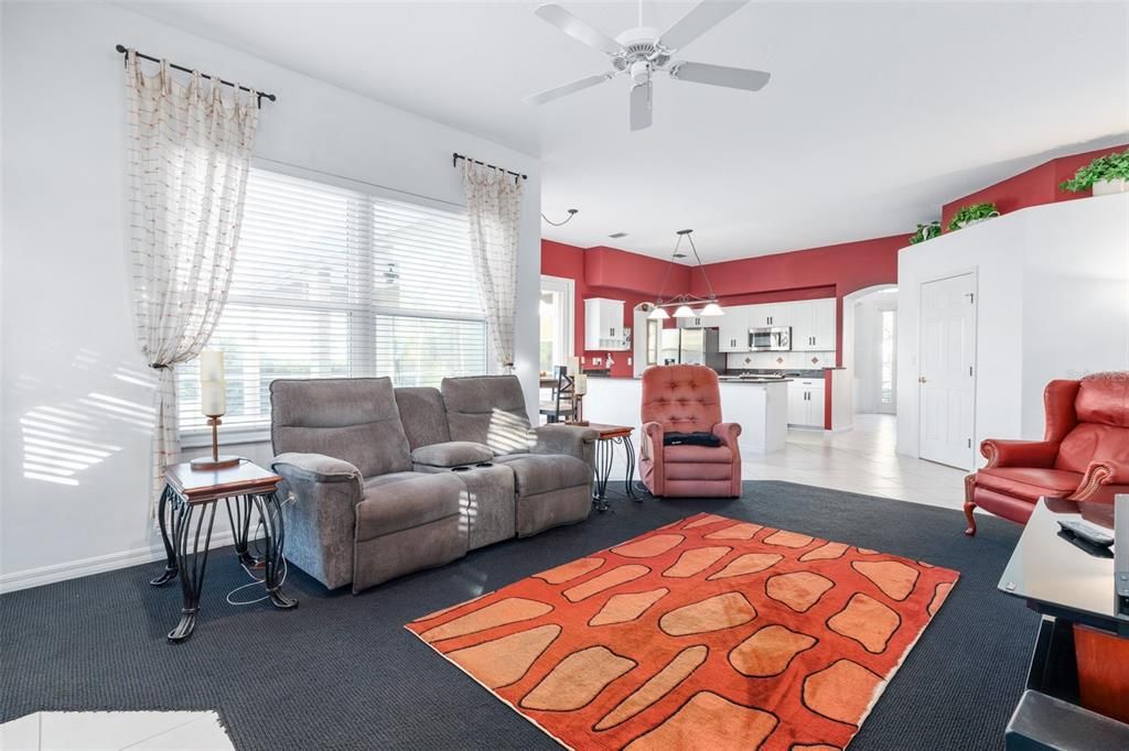 En Venta: $520,000 (3 camas, 2 baños, 2014 Pies cuadrados)