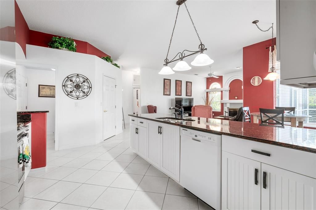 En Venta: $520,000 (3 camas, 2 baños, 2014 Pies cuadrados)