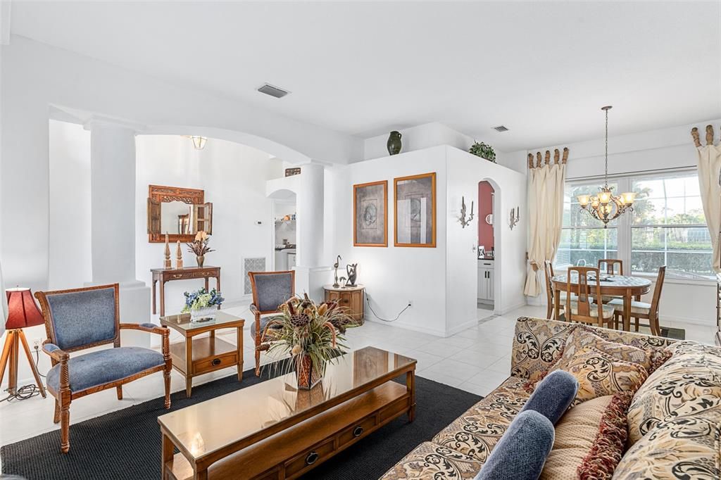 En Venta: $520,000 (3 camas, 2 baños, 2014 Pies cuadrados)